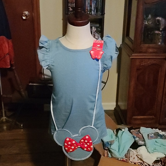 Dress - Picture 1 of 2